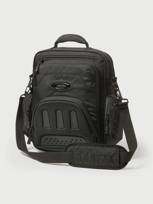 Batoh Oakley Vertical Messenger 2.0 Černá