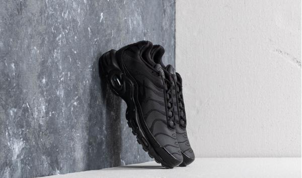 Nike Air Max Plus Black/ Black-Black