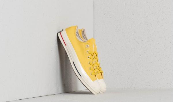 Converse Chuck Taylor All Star 70 Ox Desert Gold/ Navy/ Gym Red