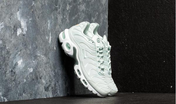 Nike Wmns Air Max Plus SE Barely Grey/ Barely Grey