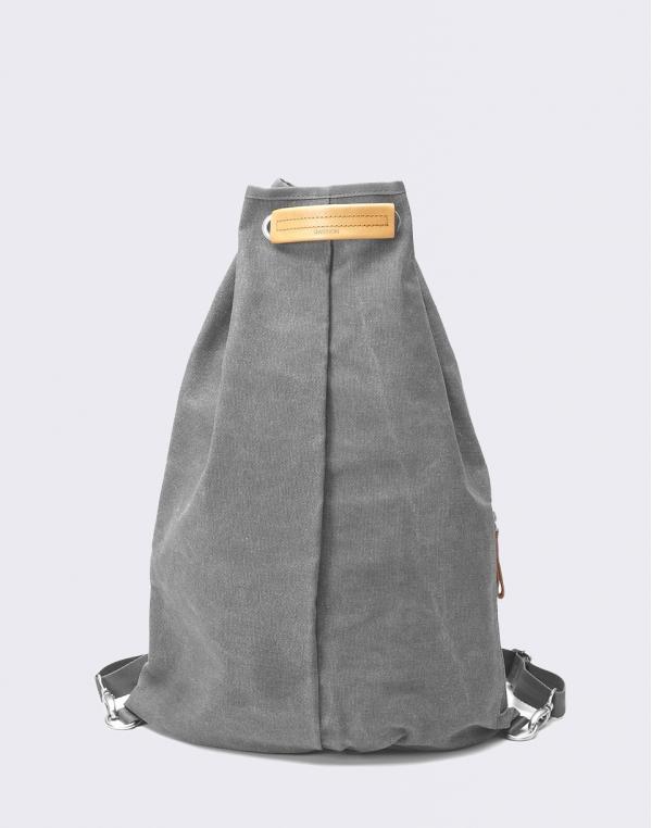 Qwstion Simple Bag Washed Grey