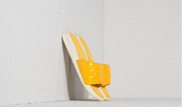 Nike Benassi JDI Ultra SE Wmns Fossil/ Mineral Gold