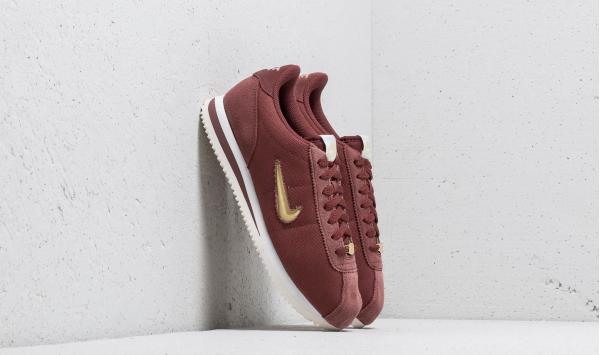 Nike Cortez Basic Jewel ´18 WMNS Red Sepia/ Metalic Gold Star