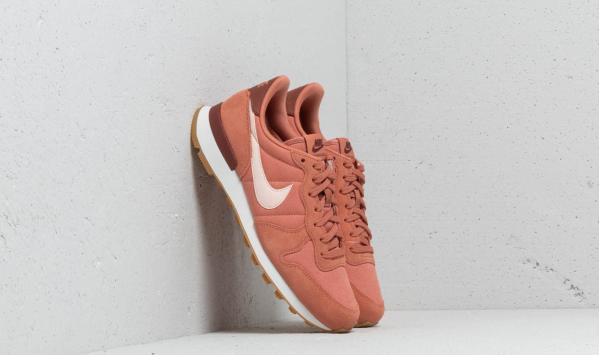 Nike Wmns Internationalist Terra Blush/ Guava Ice