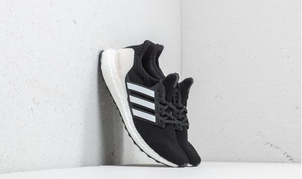 adidas Ultraboost Core Black/ Running White/ Carbon
