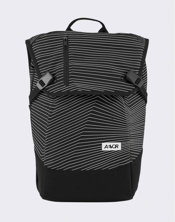 Aevor Daypack Fineline Black 18l