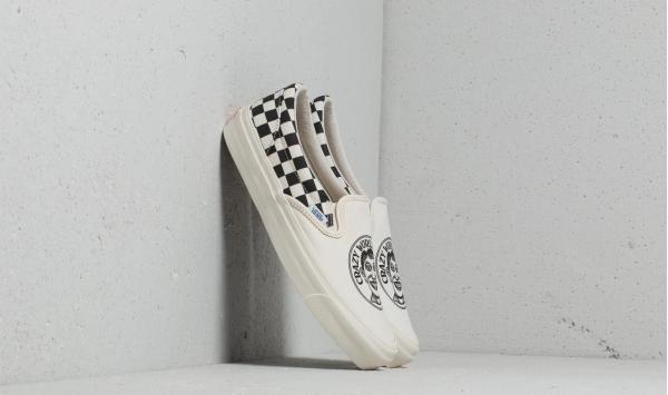 Vans x John Van Hamersveld OG Classic Slip-On (Canvas) Marshmallow/ Black