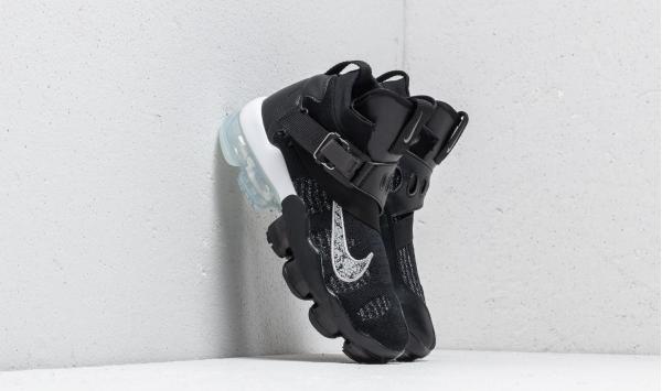 Nike Air Vapormax Premier Flyknit Black/ Metallic Silver-White