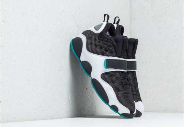 Jordan Black Cat Black/ Turbo Green-White
