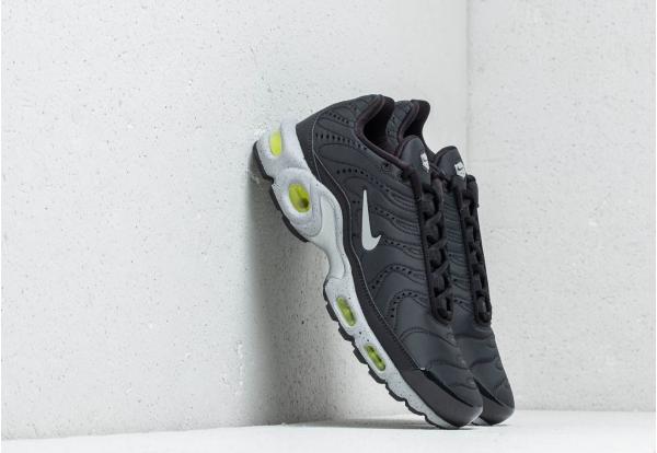 Nike Air Max Plus Premium Black/ Matte Silver-Volt