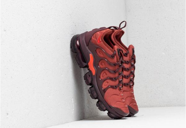 Nike Wmns Air Vapormax Plus Burnt Orange/ Habanero Red
