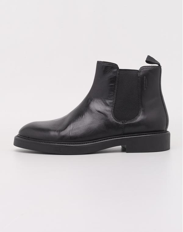 Vagabond Alex W Black 38