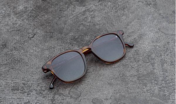 Komono Maurice Bourbon Unit