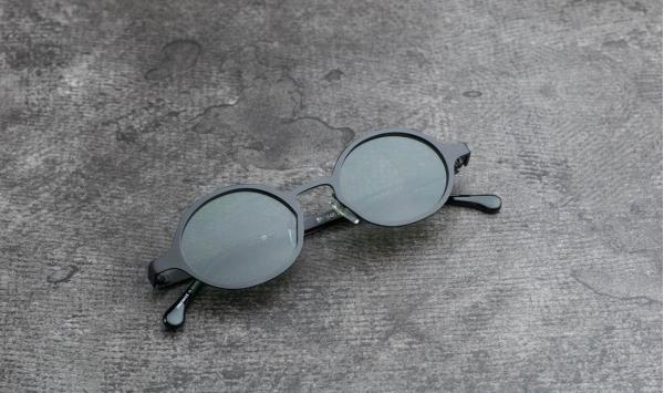 Komono Quin Black Matte