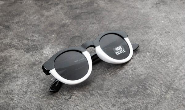 Vans Lolligagger Sunglasses Solid Black-White