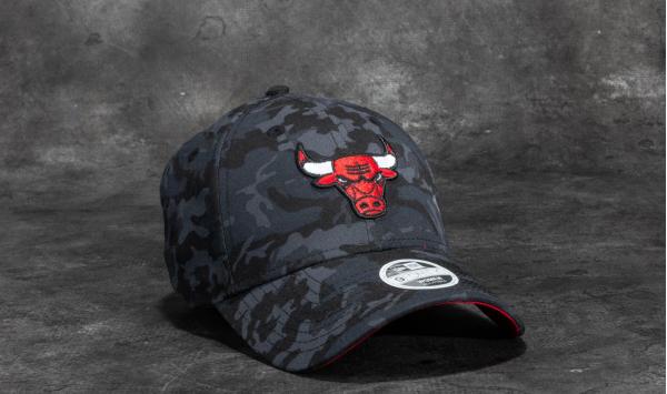 New Era 9Forty Women Camo Team Chicago Bulls Cap Dark Camo