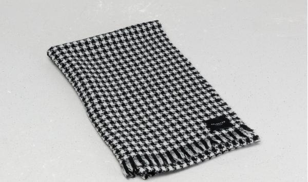 SELECTED Hound Scarf Black/ White