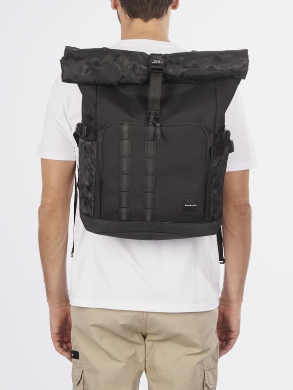 Batoh Oakley Utility Rolled Up Backpack Černá