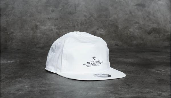 New Era 9Fifty Monochrome Script New York Yankees Cap White