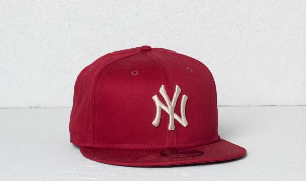 New Era 9Fifty MLB League Essential New York Yankees Cap Cardinal/ Satin
