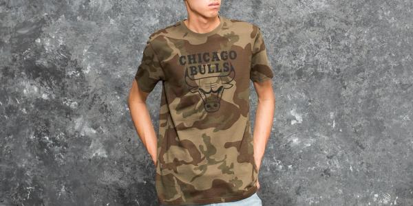 New Era BNG Graphic Chicago Bulls Tee Woodland Camo