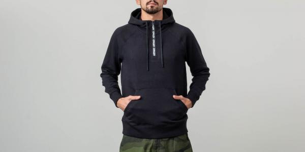 Oakley Street Logo Half Zip Fleece Blackout