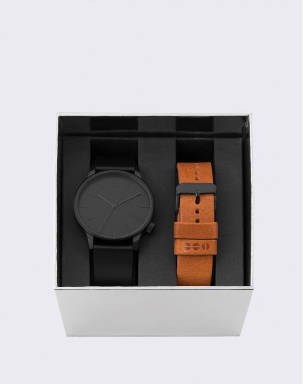 Komono Winston All Black + Cognac Strap