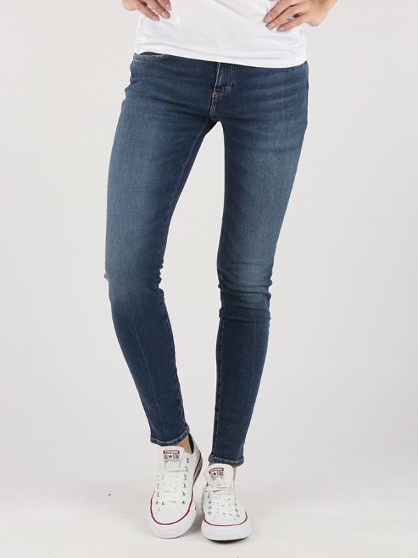 Džíny Wrangler Skinny Shadow Light Modrá