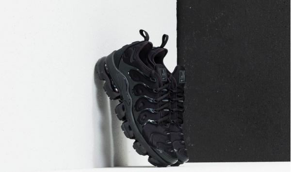 Nike Air Vapormax Plus Black/ Black-Dark Grey