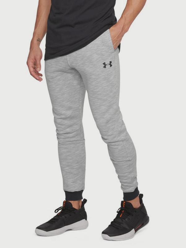 Tepláky Under Armour Baseline Tapered Pant Šedá