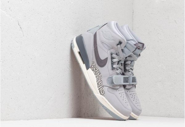 Air Jordan Legacy 312 Wolf Grey/ Lt Graphite-Sail