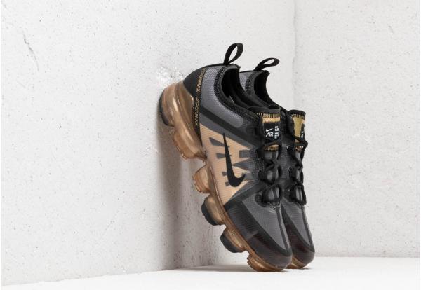 Nike Air Vapormax 2019 (GS) Black/ Black-Metallic Gold