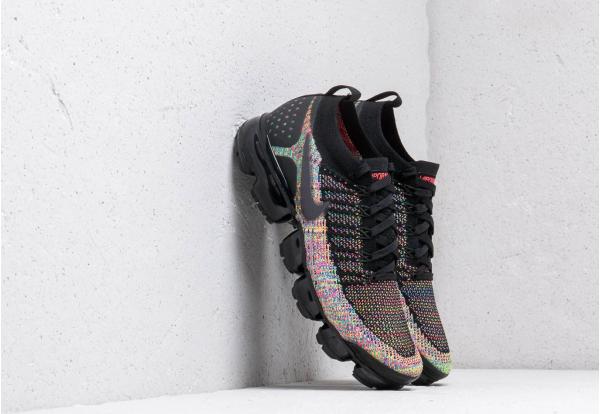 Nike Air Vapormax Flyknit 2 Black/ Black-Racer Pink-Racer Blue