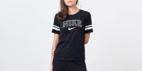 Nike NSW Shortsleeve Varsity Tee Black