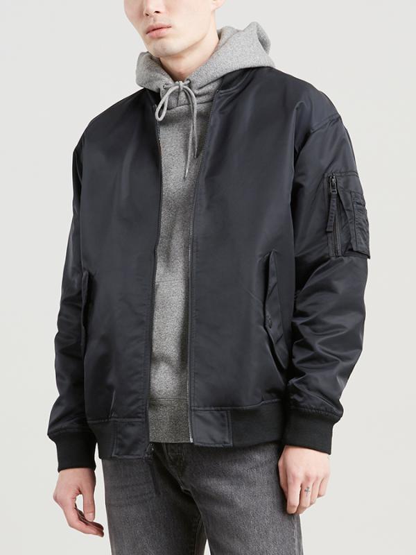 Bunda LEVI'S Oversized Rvs Bomber Černá