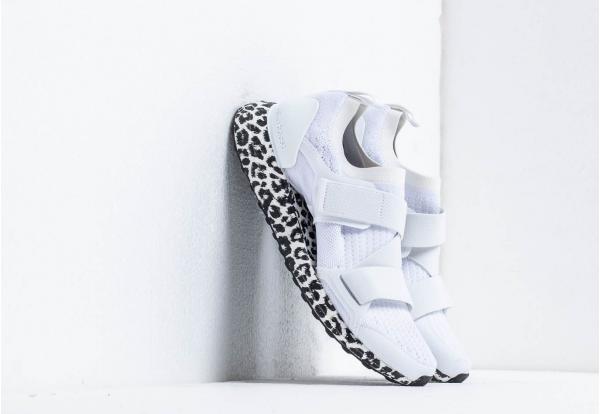 adidas Ultraboost X S. Ftw White/ Core Black/ Ftw White