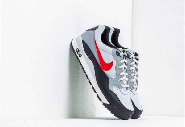 Nike ACG Air Wildwood Pure Platinum/ Comet Red
