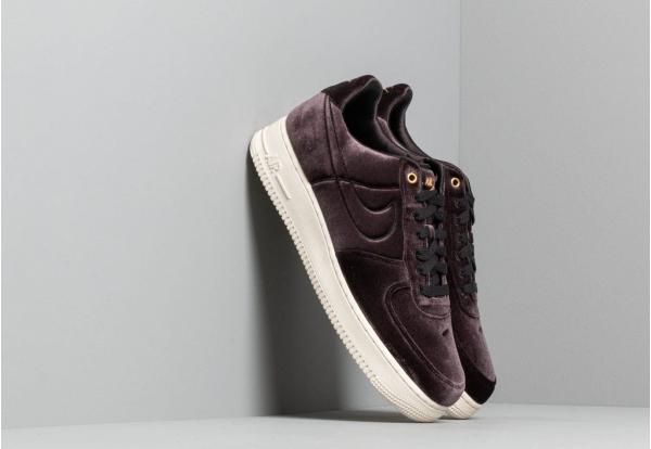 Nike Air Force 1 '07 Premium 3 Black/ Black-Sail-Metallic Gold