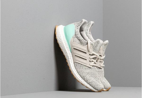adidas UltraBOOST W Clear Mint/ Raw White/ Carbon