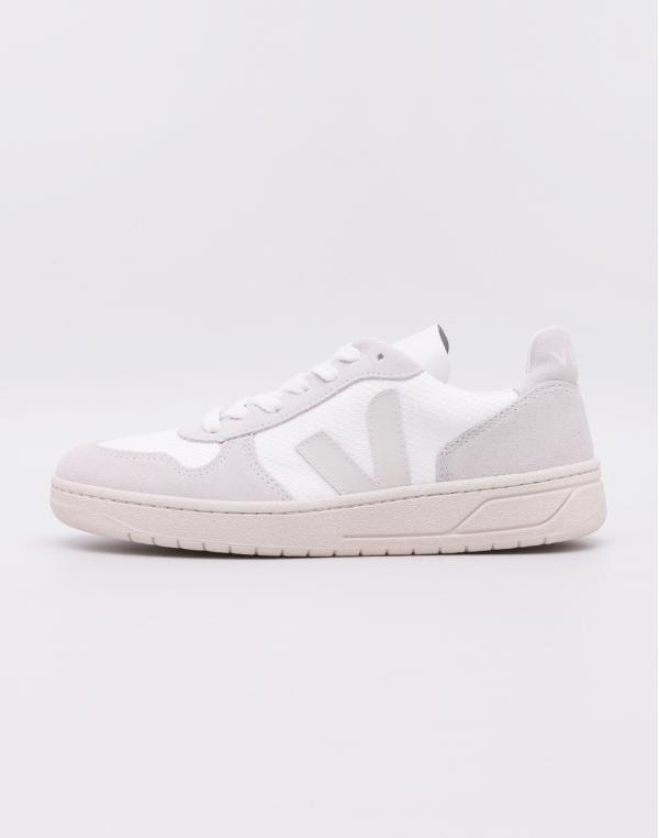 Veja V-10 White Natural 36