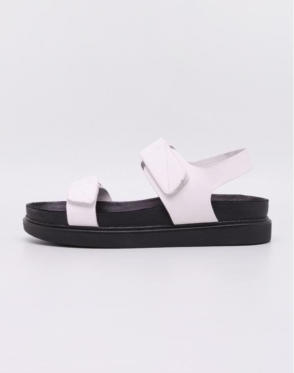 Vagabond Erin White 38