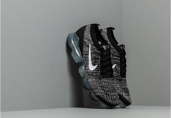 Nike Air Vapormax Flyknit 3 Black/ White-Metallic Silver