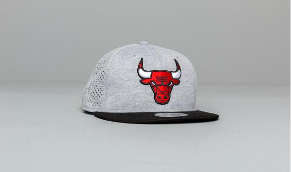 New Era 9Fifty NBA Shadow Tech Chicago Bulls Snapback Grey