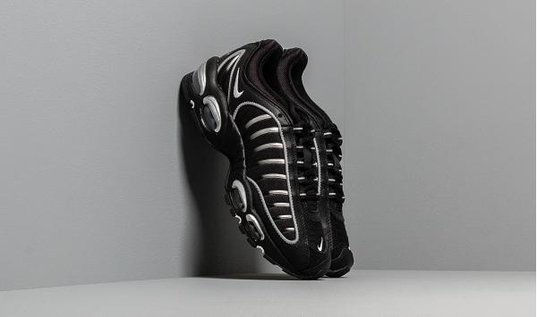 Nike Air Max Tailwind IV Black/ White-Metallic Silver