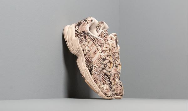 adidas YUNG-1 Ftwr White/ Linen/ St Pale Nude