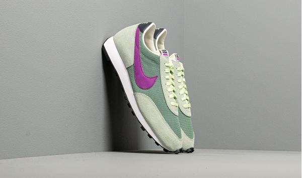 Nike Daybreak Silver Pine/ Hyper Violet-Pistachio Frost