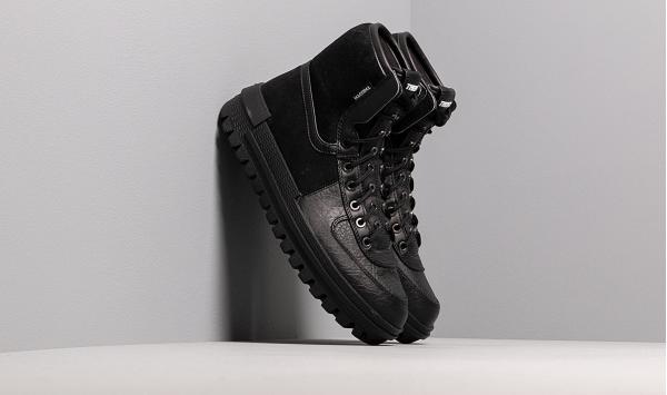 Nike Xarr Black/ White-Black