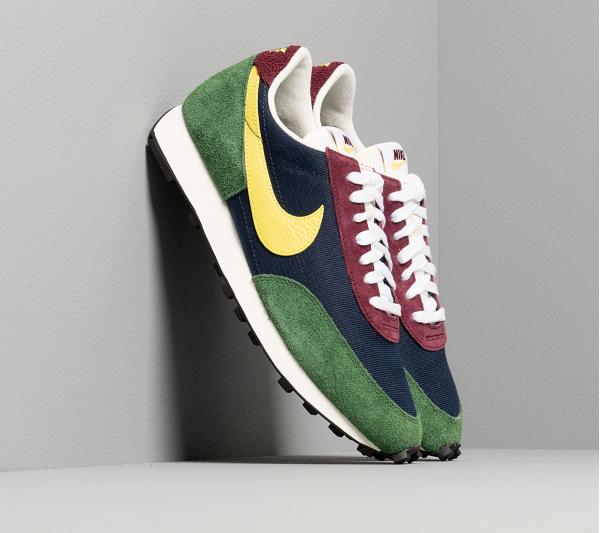 Nike Daybreak Obsidian/ Dynamic Yellow-Cosmic Bonsai