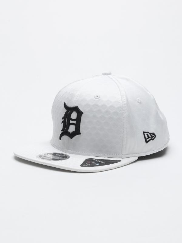 Kšiltovka New Era 950 MLB Dry switch DETTIG Bílá