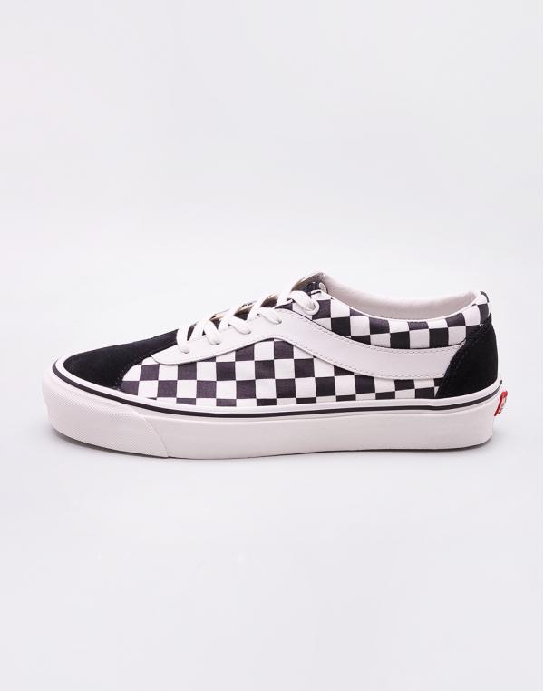 Vans Bold Ni (Checkerboard) black/ marshamllow 46